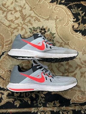 Nike Zoom Winflo 2 men’s size 9